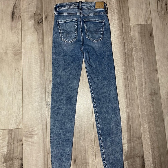 American Eagle High Waisted Skinny Jeans! - Picture 3 of 4